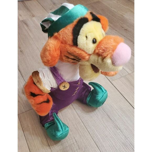 Disney Store Exclusive Tigger Elf Plush - Picture 2 of 4